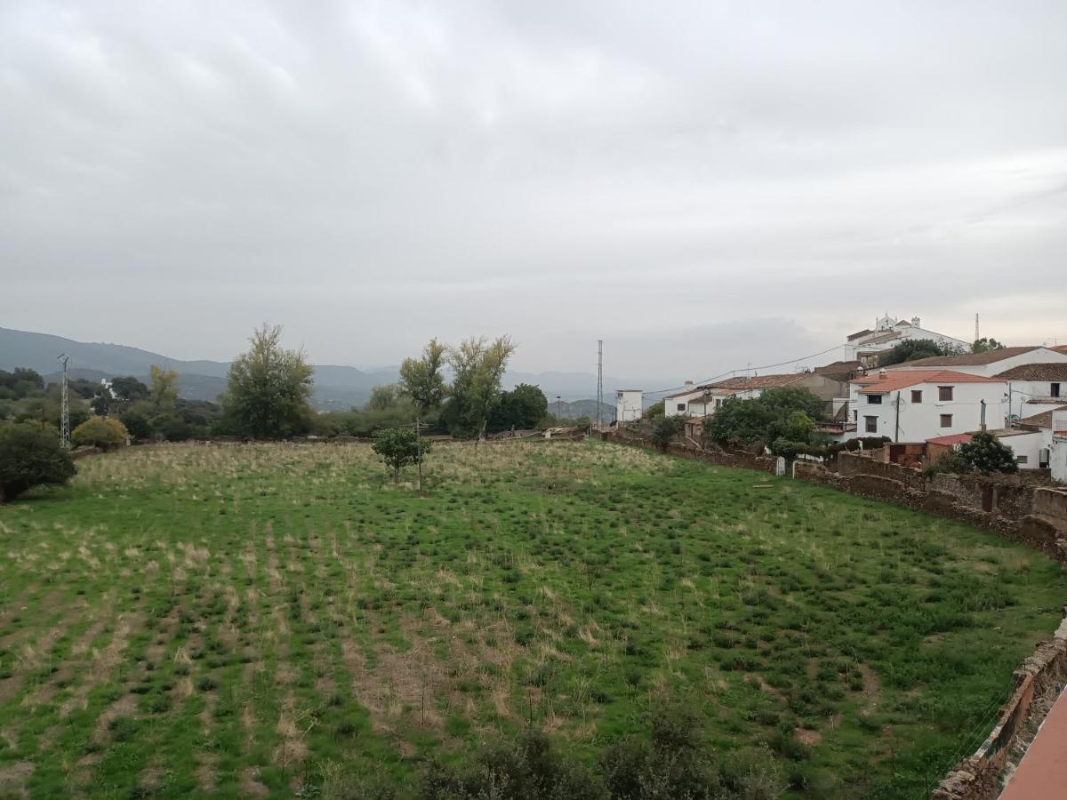 El Corralon De Severo Hinojales Luaran gambar